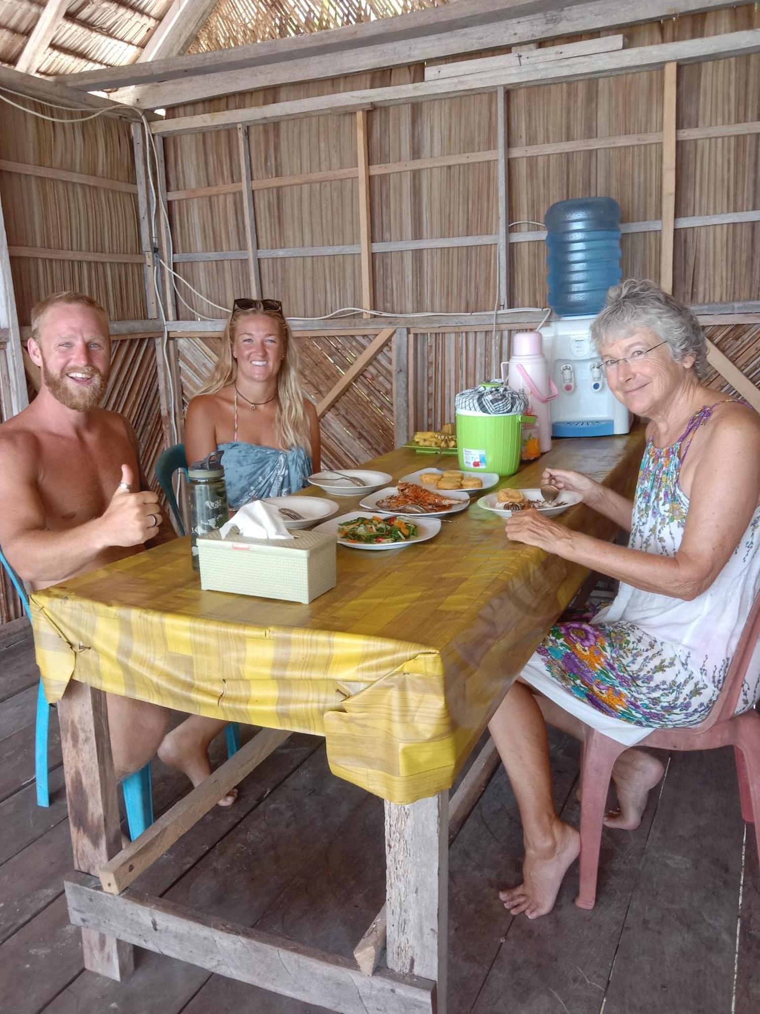 Amfriwen Homestay Yennanas Besir Экстерьер фото